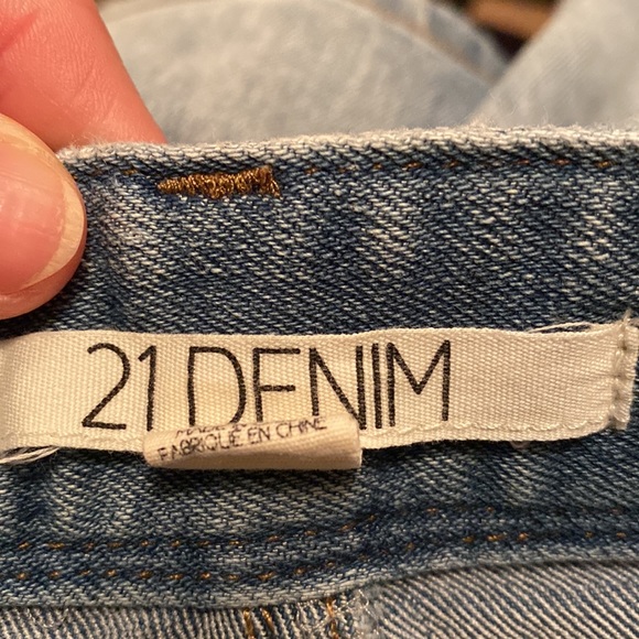 21 Denim Shorts - Picture 3 of 3